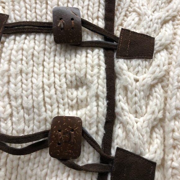 Cream Knit Toggle Jacket. Lama - Picture 4 of 11